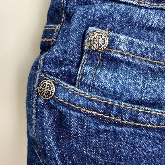 Blue Crush Distressed Navy Wash Denim Women's Cut-off Jean Shorts Size 11 - Picture 3 of 10